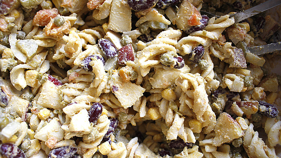 Nudelsalat, fruchtig und würzig von Ingwerknoellchen Nudelsalat, fruchtig und würzig von Ingwerknoellchen