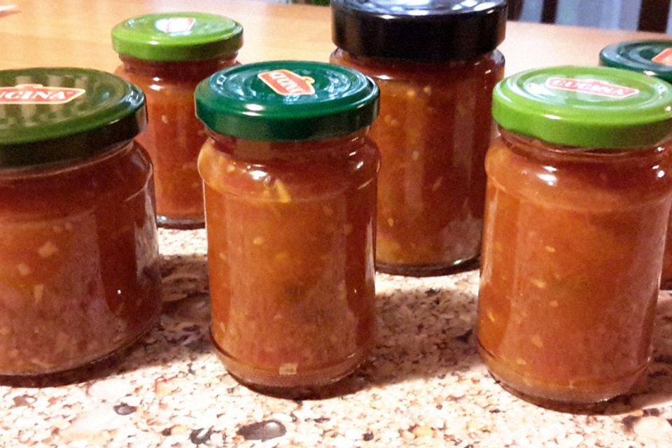 Tomatenchutney mit Aprikosen