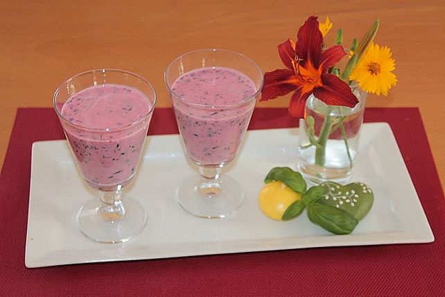 Smoothie mit Schwarzen Johannisbeeren, Banane und Limette von patty89 ...