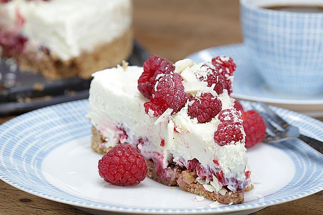 Käsekuchen mit Himbeeren und weißer Schokolade von Chefkoch-Video| Chefkoch