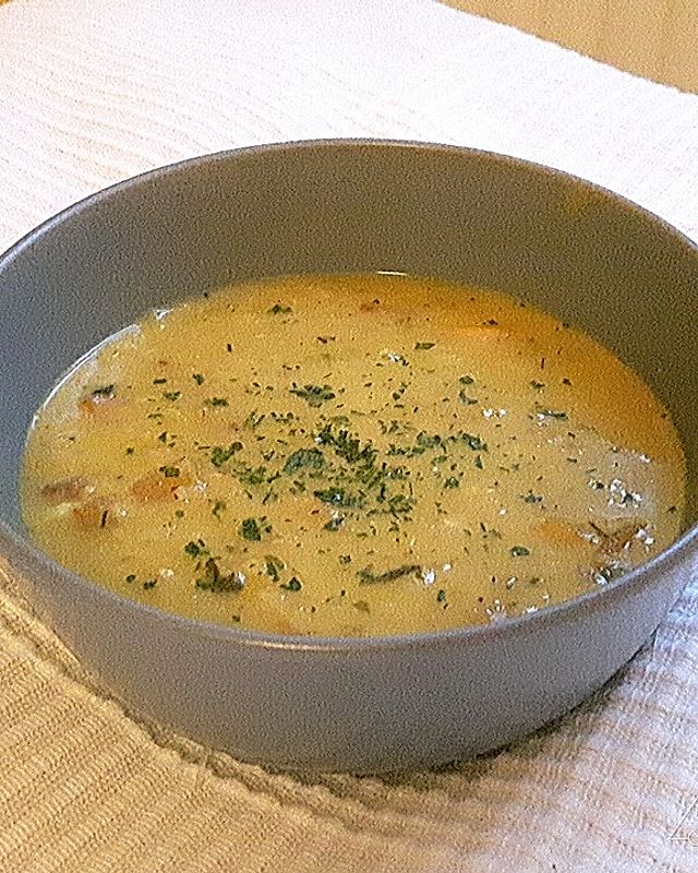 Rote-Linsen-Suppe mit Mango