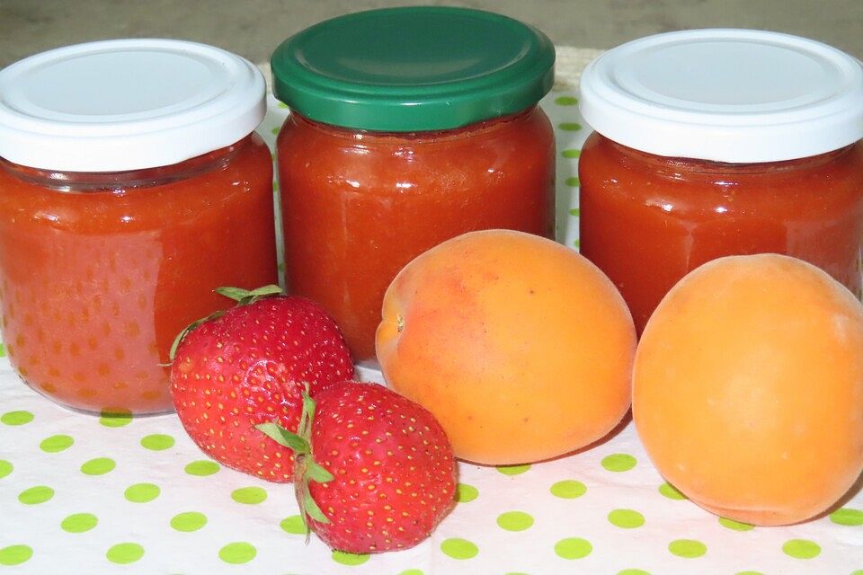 Aprikosen-Erdbeer-Marmelade