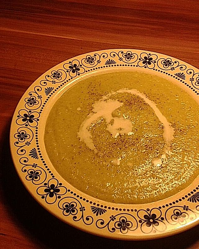 Brokkoli-Reis-Cremesuppe