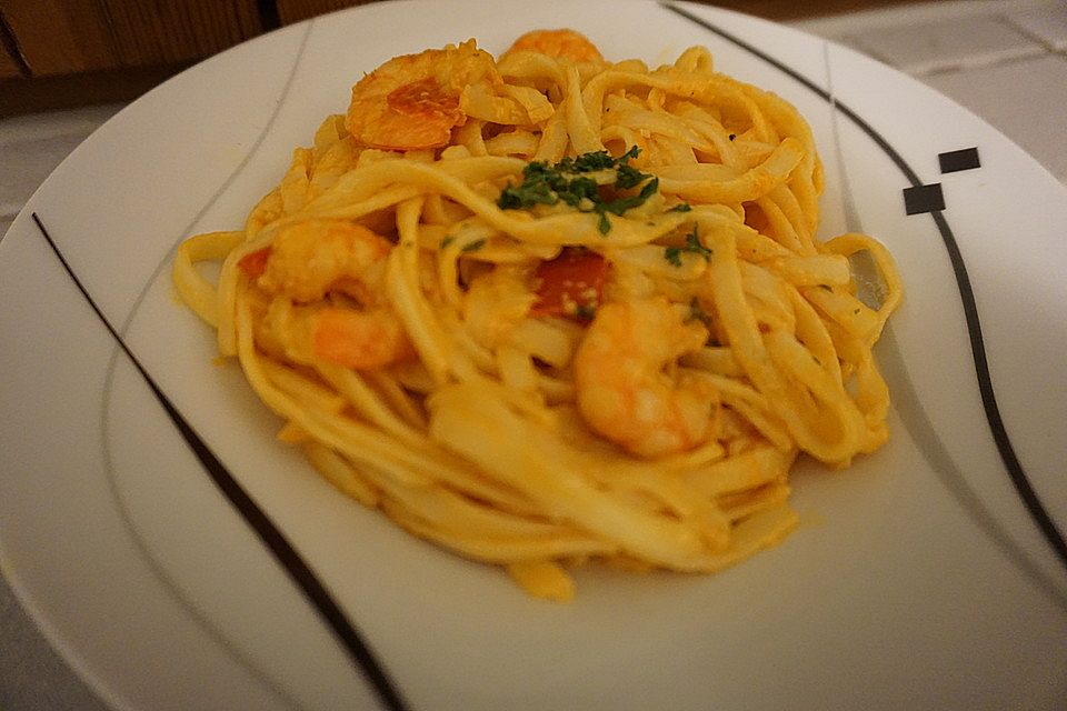 Spaghetti mit Garnelen und Sahne-Knoblauchsauce