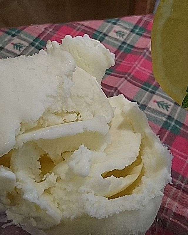 Fein cremiges Zitronen-Limetten-Eis