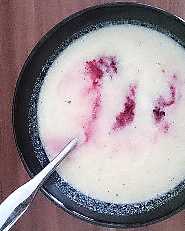 Rettichsuppe mit roter Beete