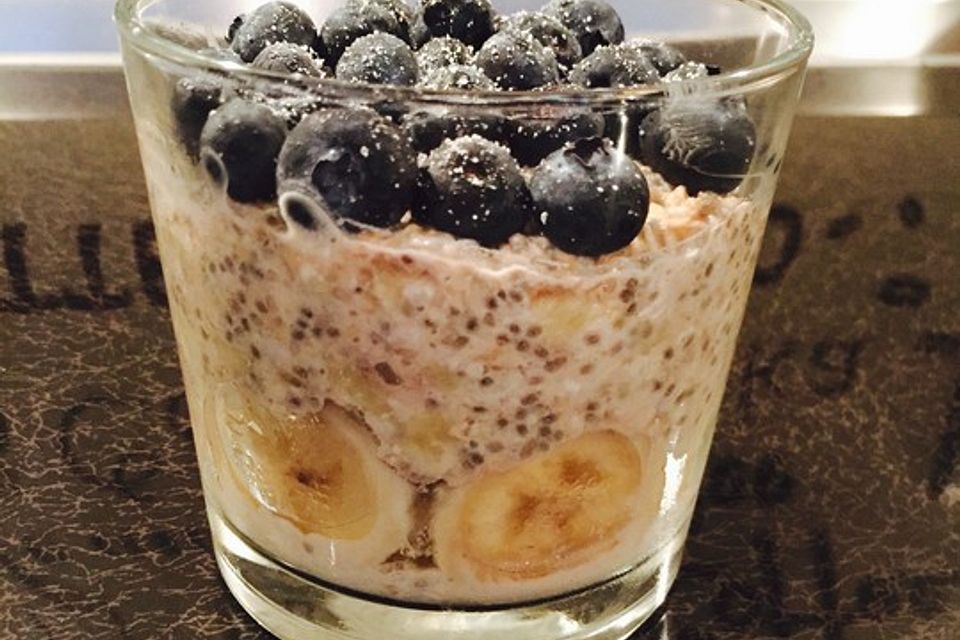 Chiapudding mit Heidelbeeren