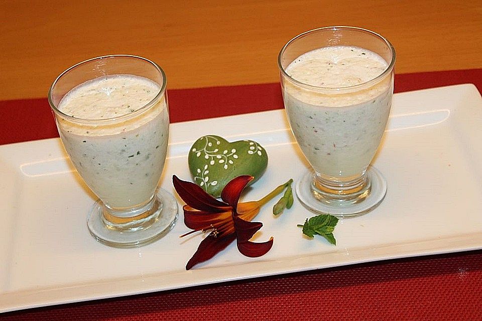 Apfel-Zucchini-Minz-Smoothie