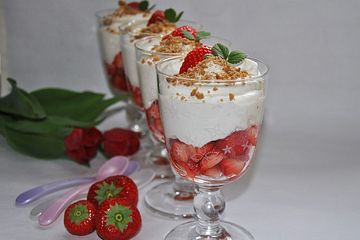 Einfache Erdbeer-Quark Nachspeise