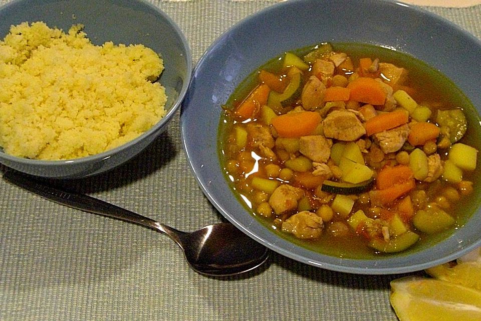 Hühnersuppe mit Couscous