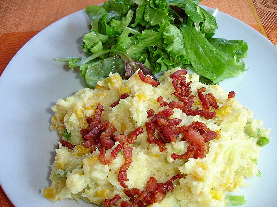 Kartoffelstampf mit Mais, Lauchzwiebeln und Käse von dodith| Chefkoch