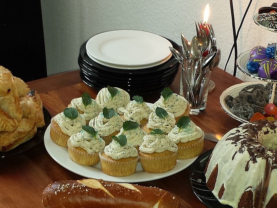 Mandel Cupcakes mit Lavendelcreme von LaraSek| Chefkoch