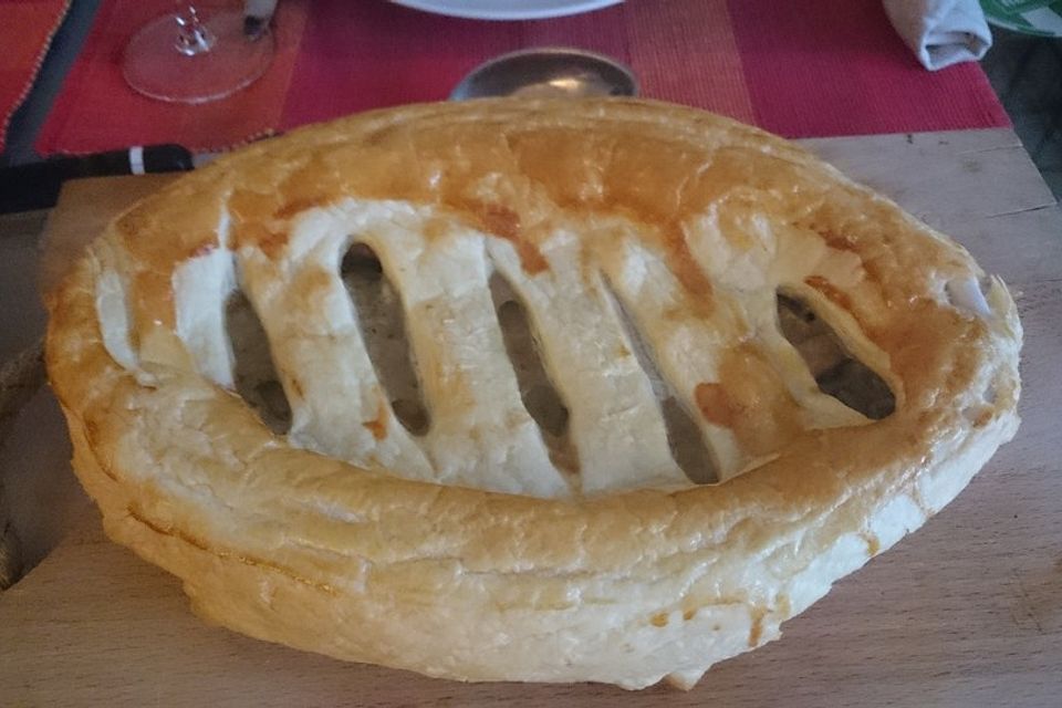 Chicken & Mushroom Pie Chicken & Mushroom Pie