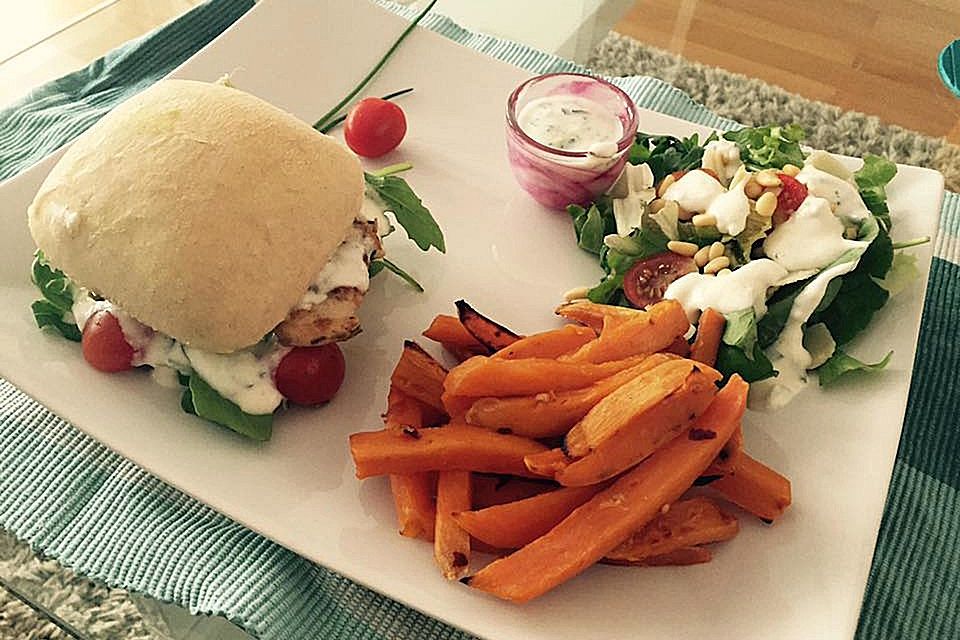 Burger Italy mit Sweet Potato Fries