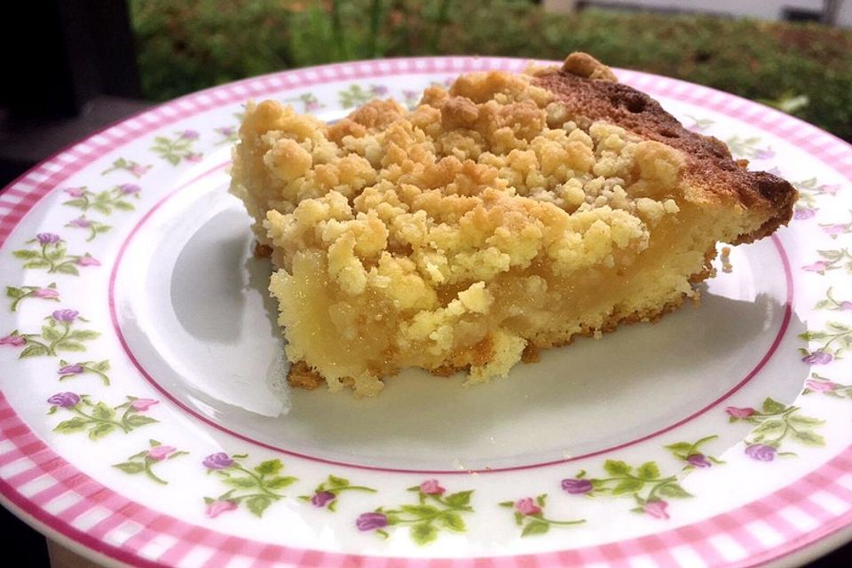 Streusel Apfel Blechkuchen