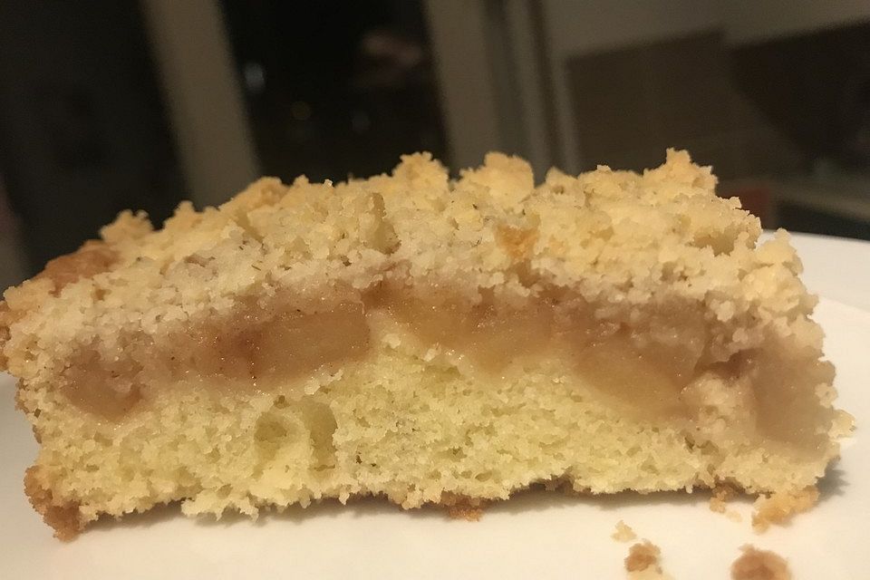 Streusel Apfel Blechkuchen