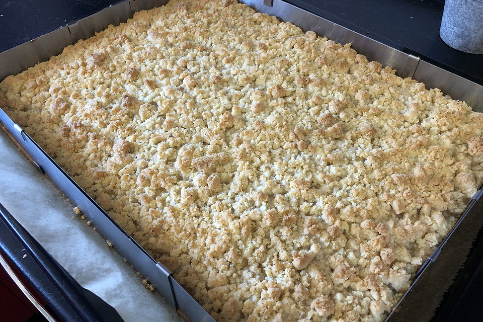 Streusel Apfel Blechkuchen