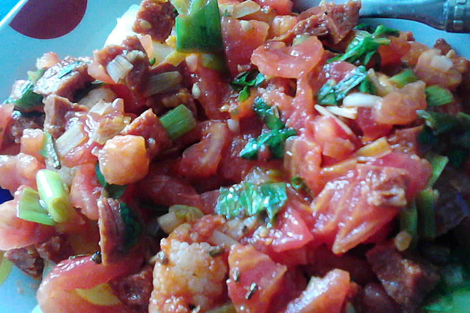 Kartoffeln mit Chorizzo-Tomaten-Sauce