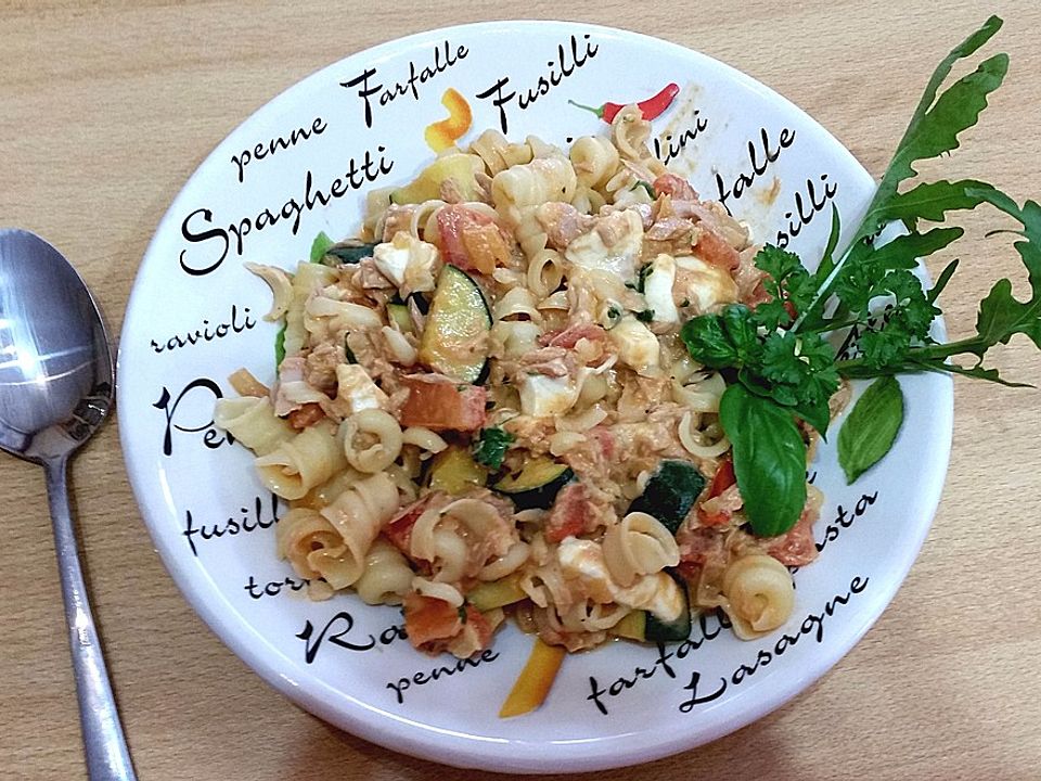Nudel-Thunfisch-Zucchini-Pfanne von tanzmaus1509 | Chefkoch