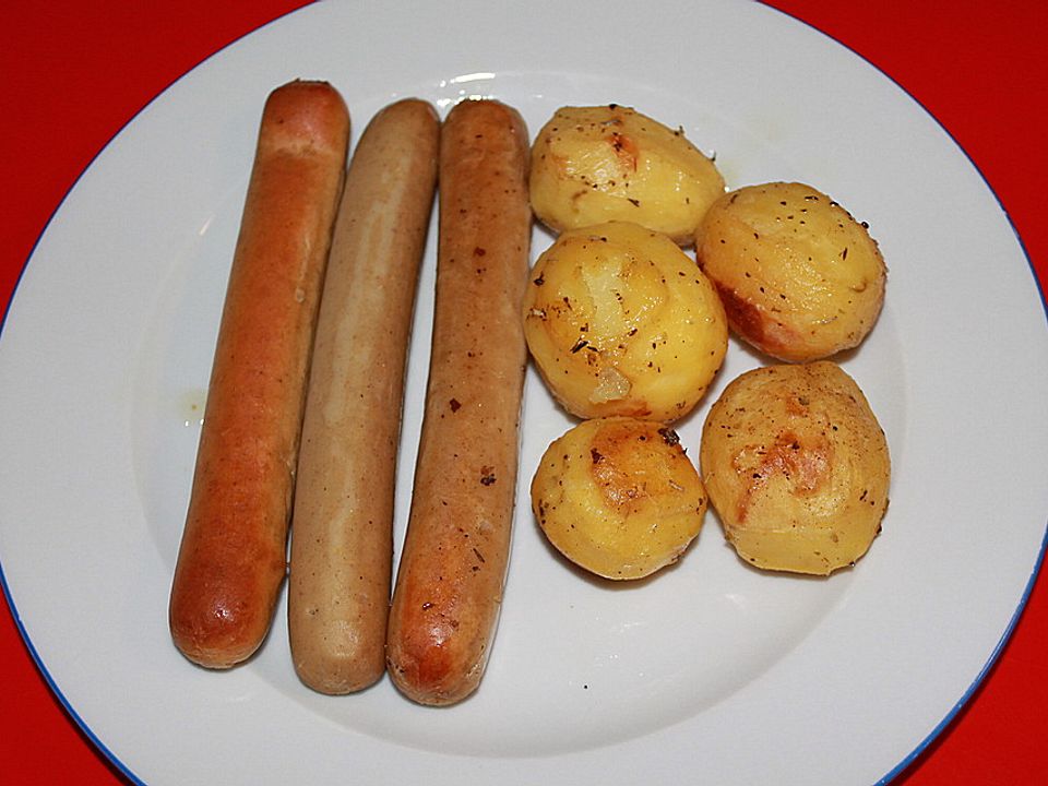 Backkartoffeln mit vegetarischen Bratwürstchen von Jasmin-Petra-Wenzel ...