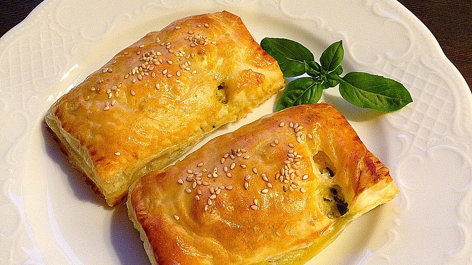 Mangold-Feta-Blätterteigtaschen von plasa2412 Mangold-Feta-Blätterteigtaschen von plasa2412