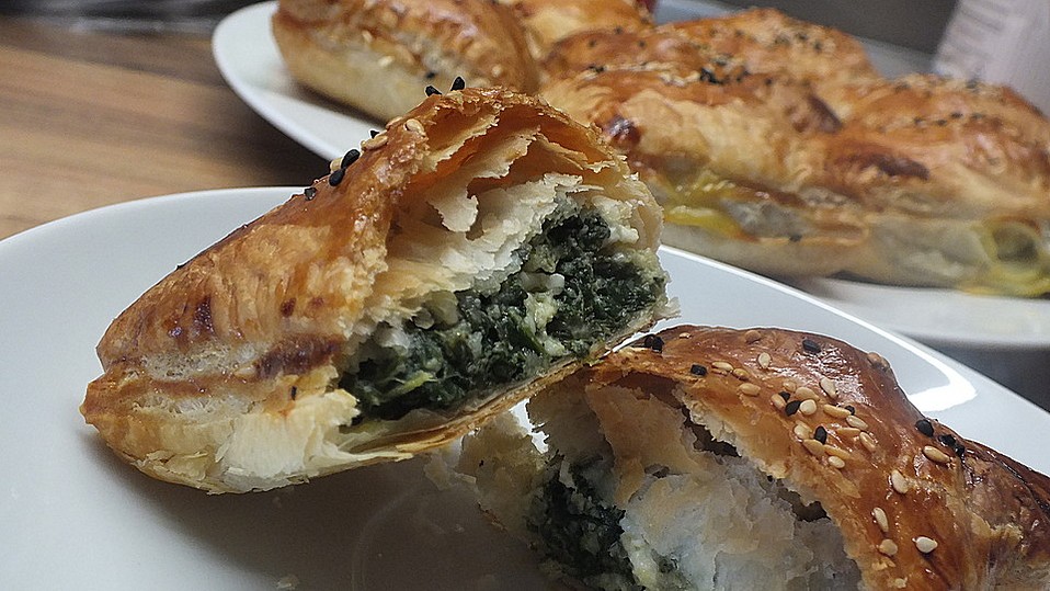 Mangold-Feta-Blätterteigtaschen von plasa2412 Mangold-Feta-Blätterteigtaschen von plasa2412