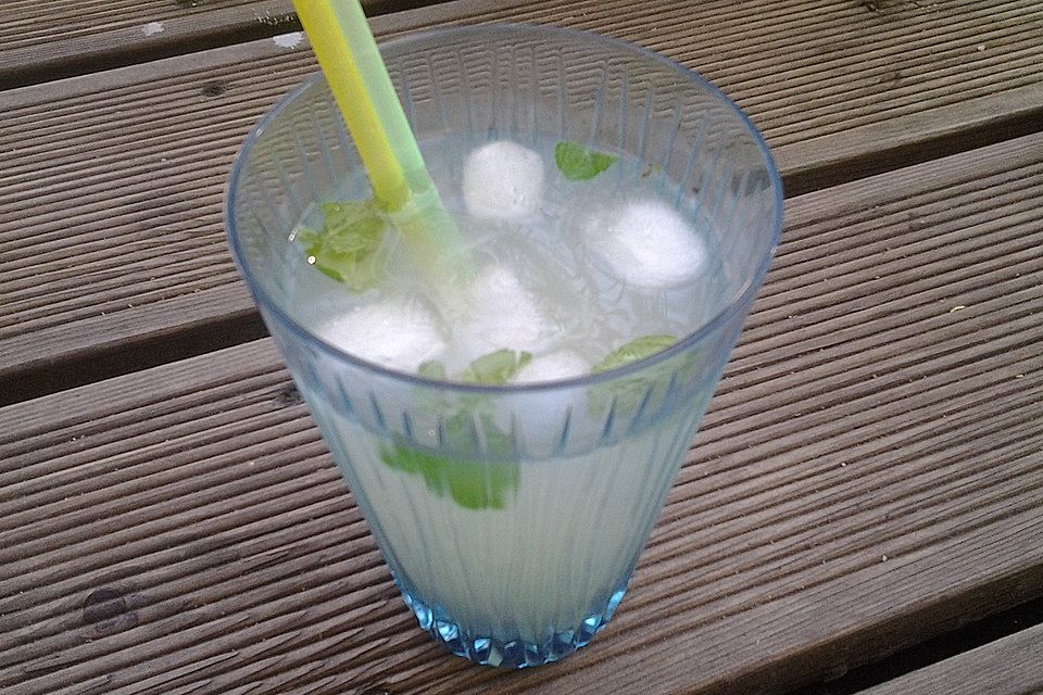 Libanesische Zitronenlimonade