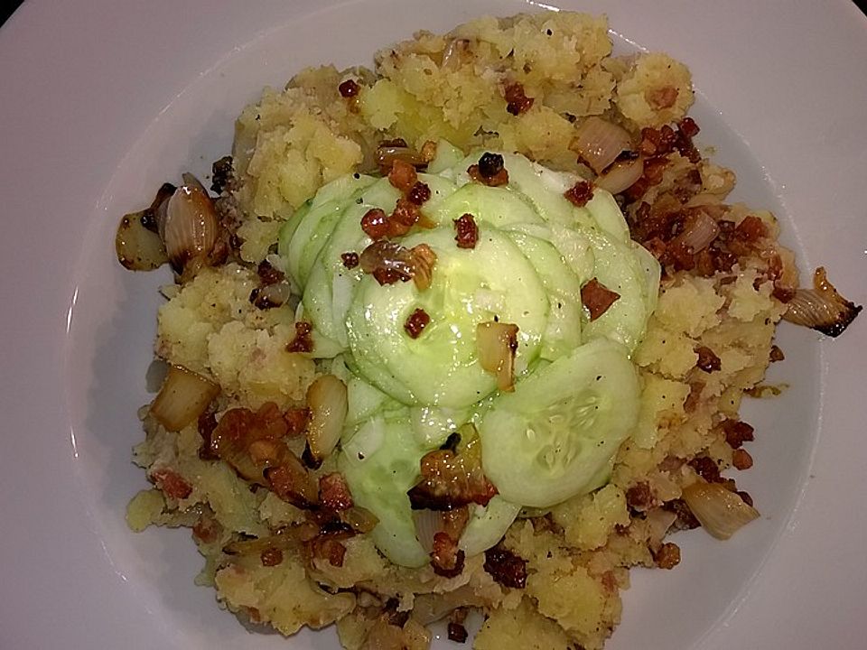 Gurkensalat im Kartoffelnest von Pimienta21| Chefkoch
