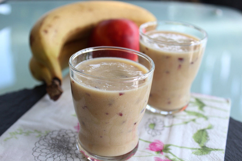 Bananen-Nektarinen-Smoothie