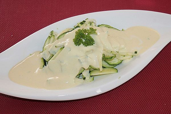 Zucchinisalat in Frischkäse-Senf-Dressing von patty89 | Chefkoch