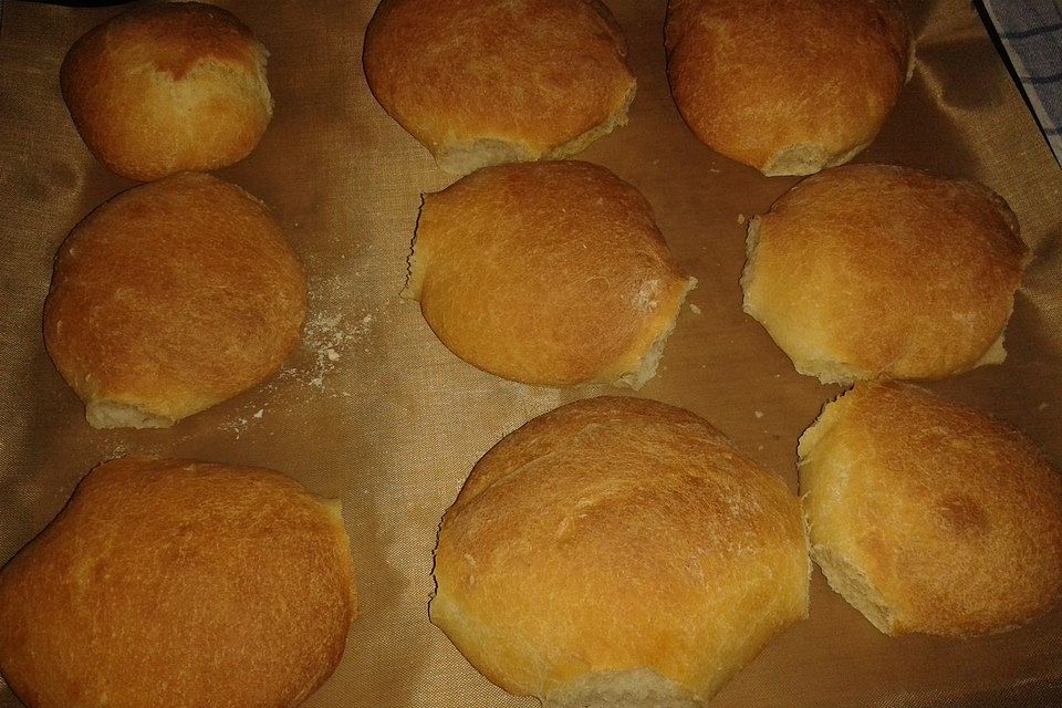 Molke-Halbkorn-Brötchen