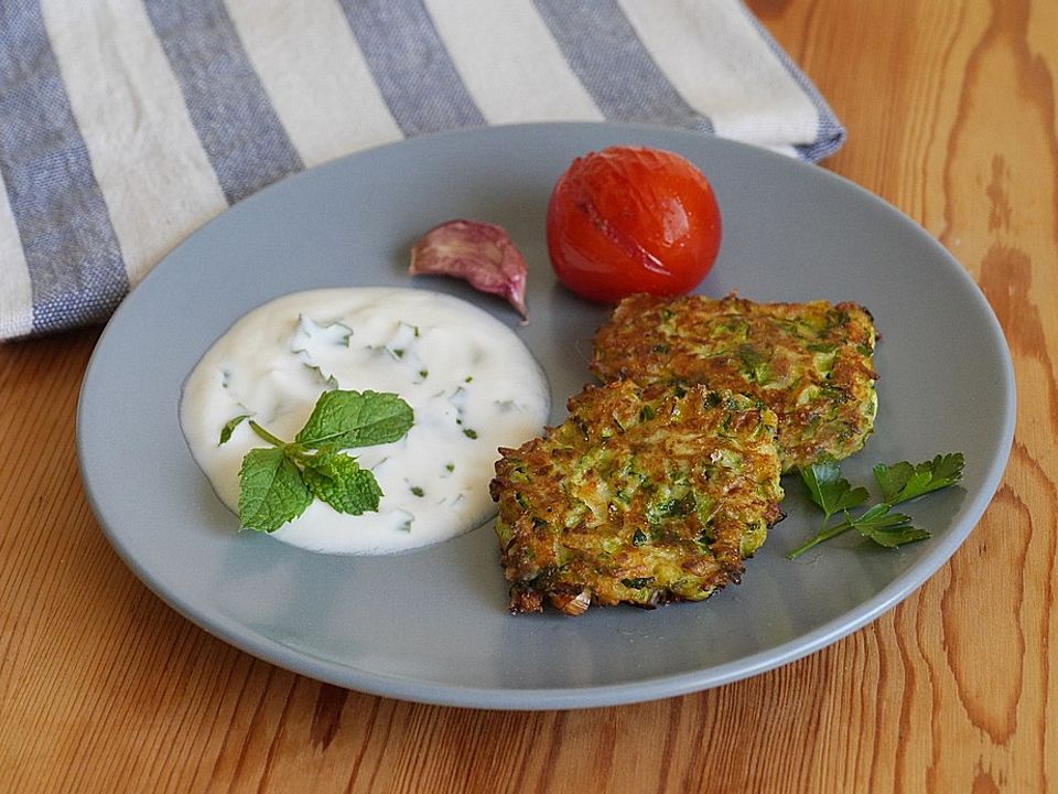 Zucchinipuffer von roldus | Chefkoch