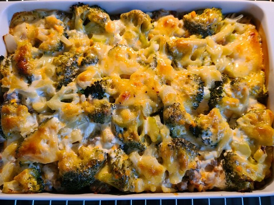 Brokkoli-Nudel-Hack-Auflauf von Linllik | Chefkoch Brokkoli-Nudel-Hack-Auflauf von Linllik | Chefkoch