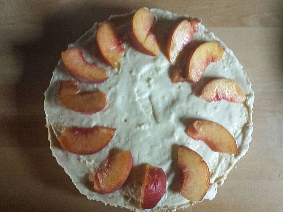 Einfache Pfirsichtorte mit Buttercreme von PrincessEsmeralda| Chefkoch