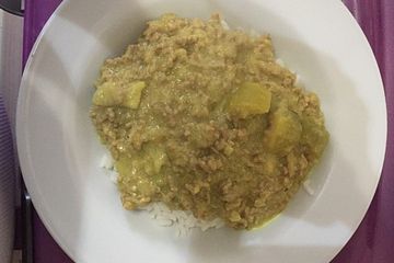 Curry-Zucchini-Topf mit Hackfleisch