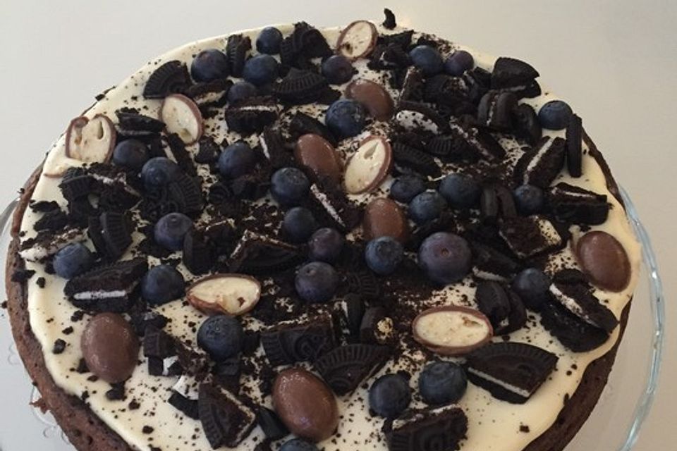 Heidelbeer-Quark-Torte mit Oreo- und Brownieboden