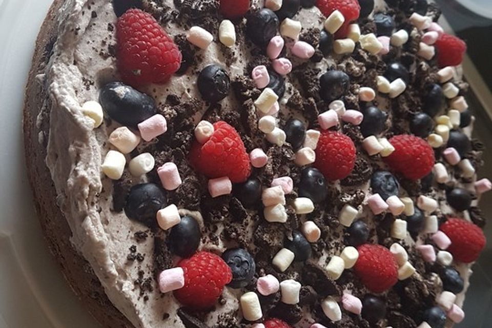 Heidelbeer-Quark-Torte mit Oreo- und Brownieboden