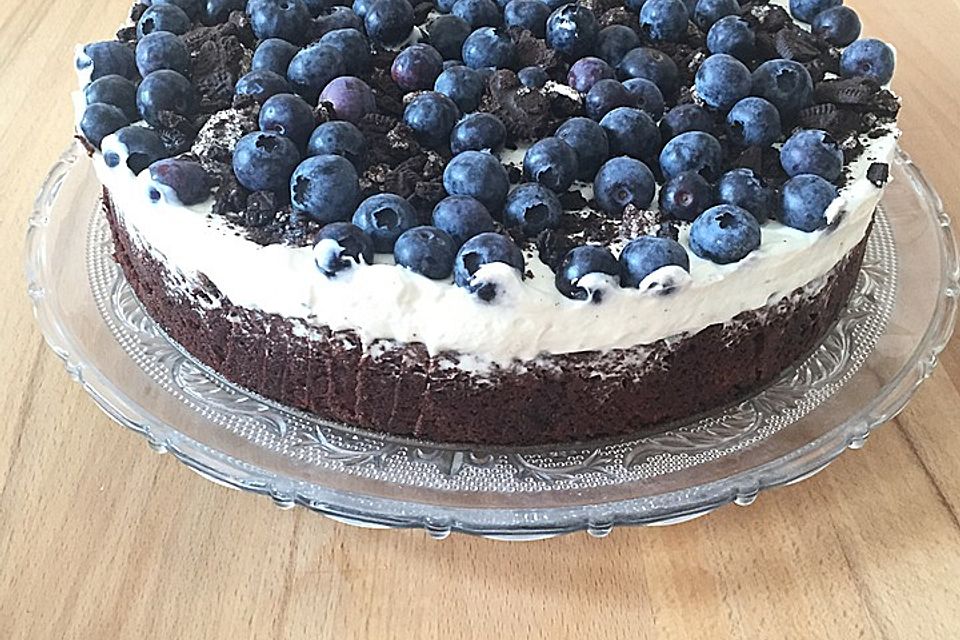 Heidelbeer-Quark-Torte mit Oreo- und Brownieboden