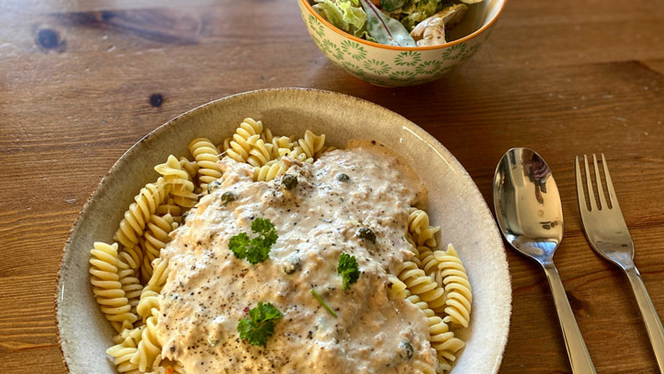 Grüne Nudeln mit Thunfischsoße von krauti58