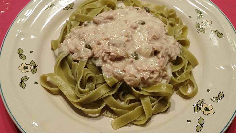 Grüne Nudeln mit Thunfischsoße von krauti58