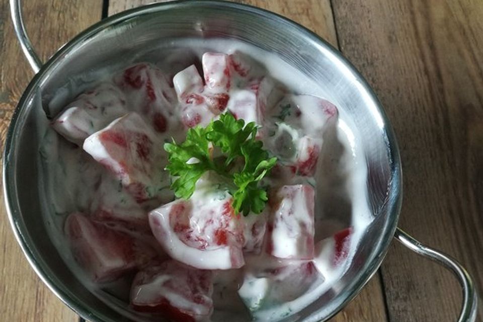 Tomaten-Joghurt-Salat