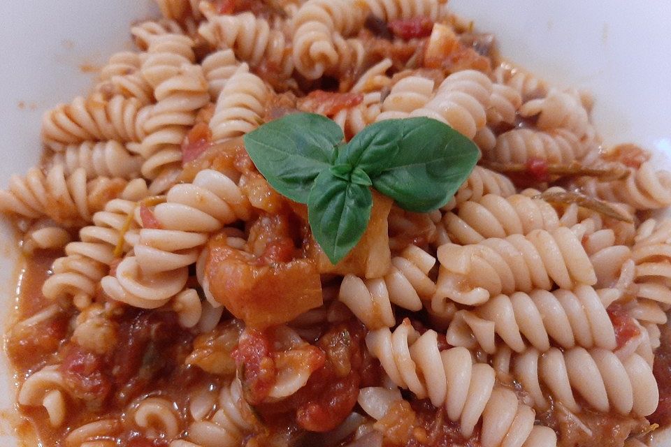 Fusilli in Auberginen/Melanzani Sauce