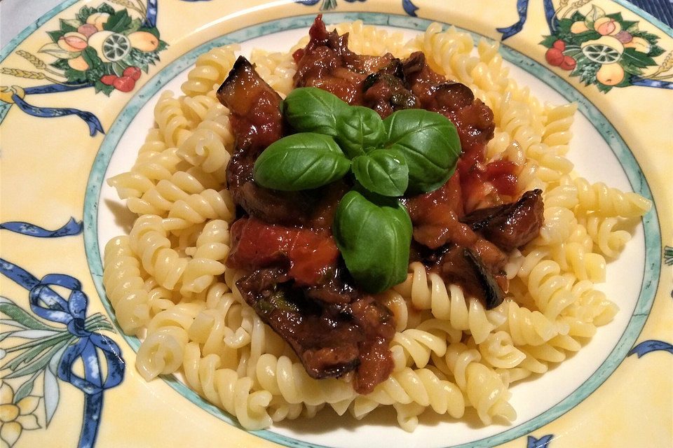 Fusilli in Auberginen/Melanzani Sauce