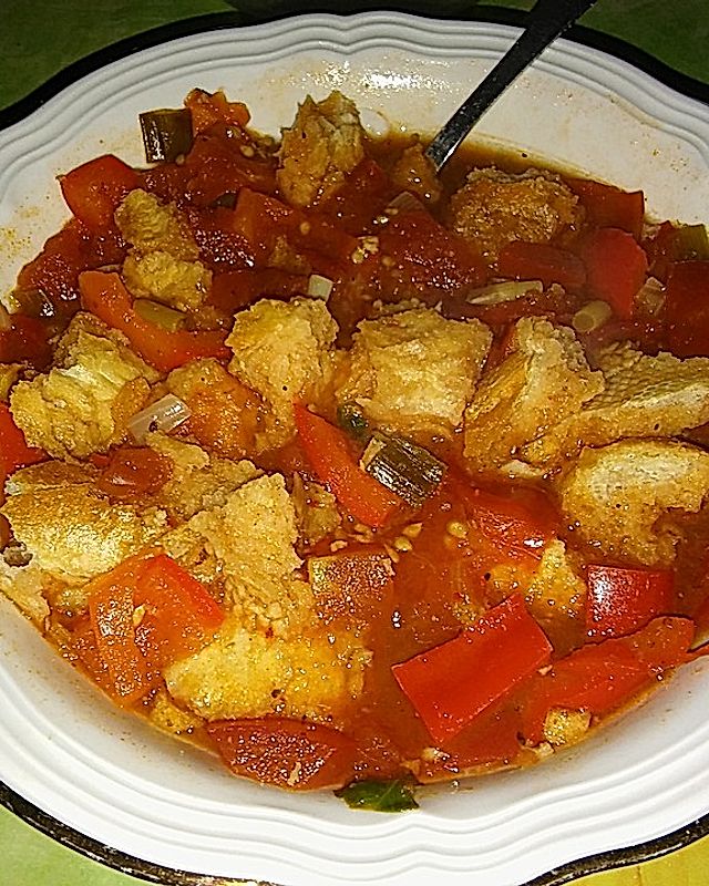 Tomaten-Paprika-Brotsuppe