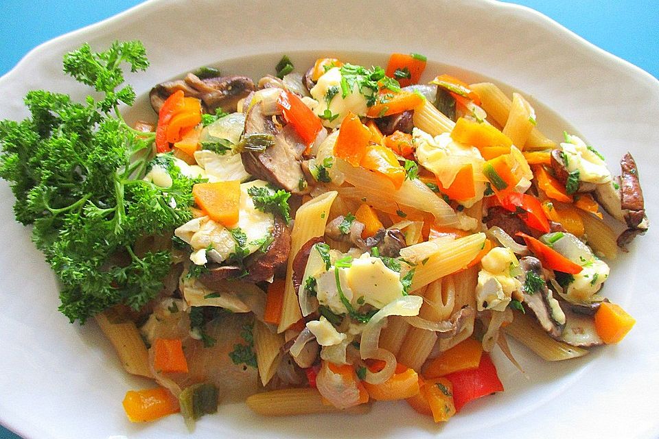 Penne-Champignon-Gemüsepfanne