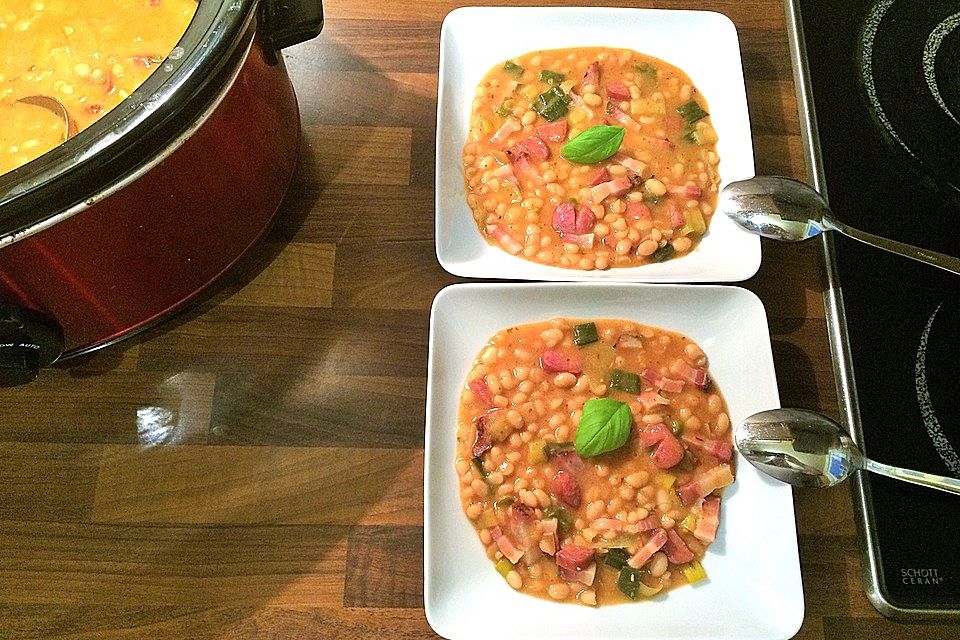 Weiße Bohnen mit Speck und Cabanossi aus dem Crock Pot