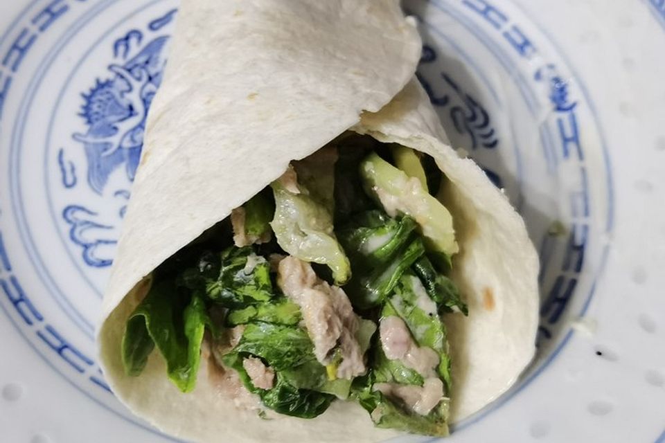 Frische Thunfisch-Wraps