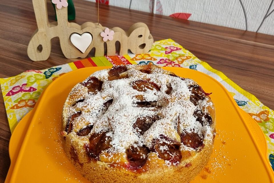 Kleiner Pflaumen-Rührkuchen