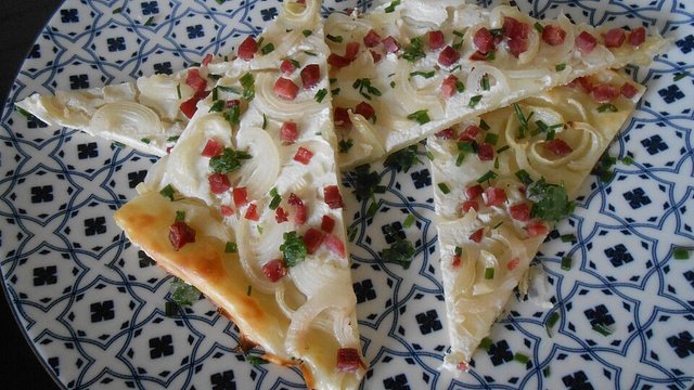 Ruck Zuck Flammkuchen von Juulee Ruck Zuck Flammkuchen von Juulee