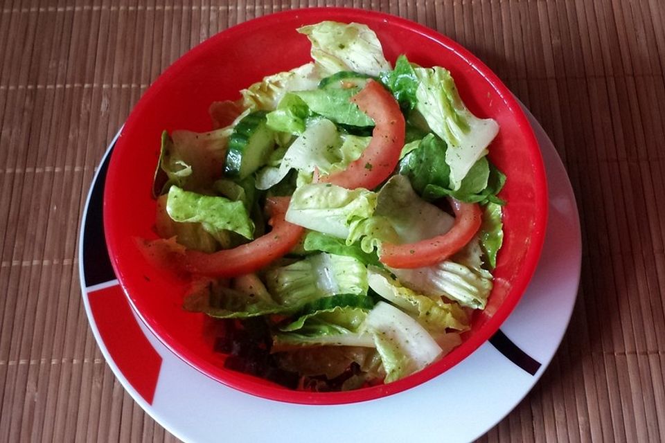 Sehr leckeres Essig-Öl-Dressing Sehr leckeres Essig-Öl-Dressing
